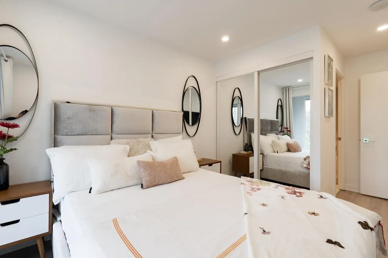 Apartment Chic 2 Bedroom 2.5 Bath Downtown Toronto