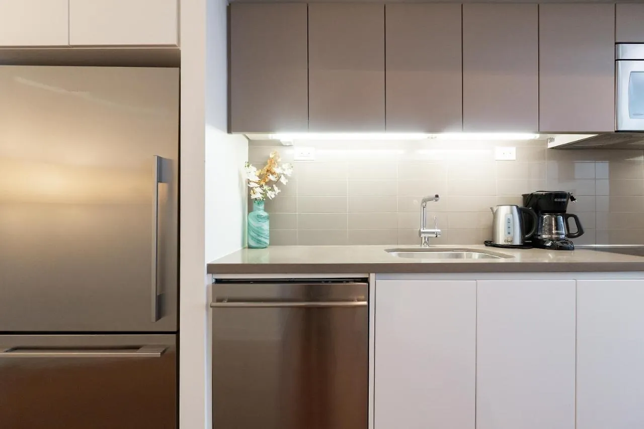Chic 2 Bedroom 2.5 Bath Downtown Toronto 0*,