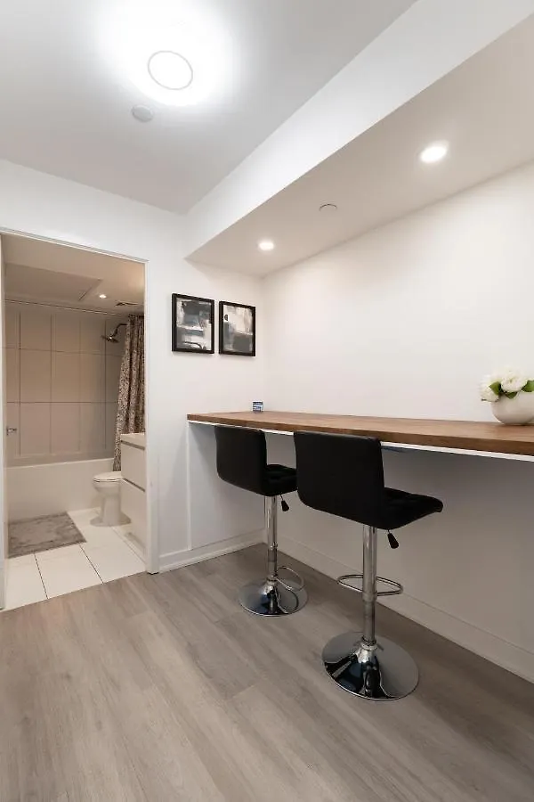 Apartment Chic 2 Bedroom 2.5 Bath Downtown Toronto