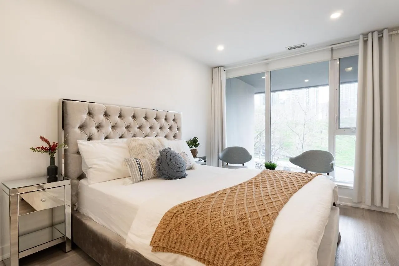 Appartamento Chic 2 Bedroom 2.5 Bath Downtown Toronto